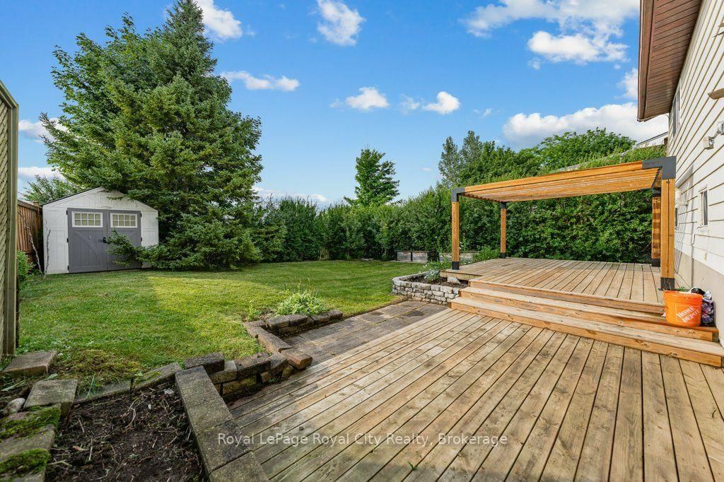 18 Springdale Boulevard • Guelph, ON photo 38