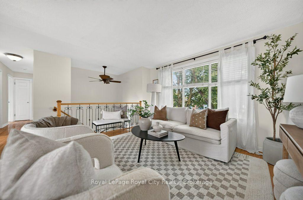 18 Springdale Boulevard • Guelph, ON photo 7