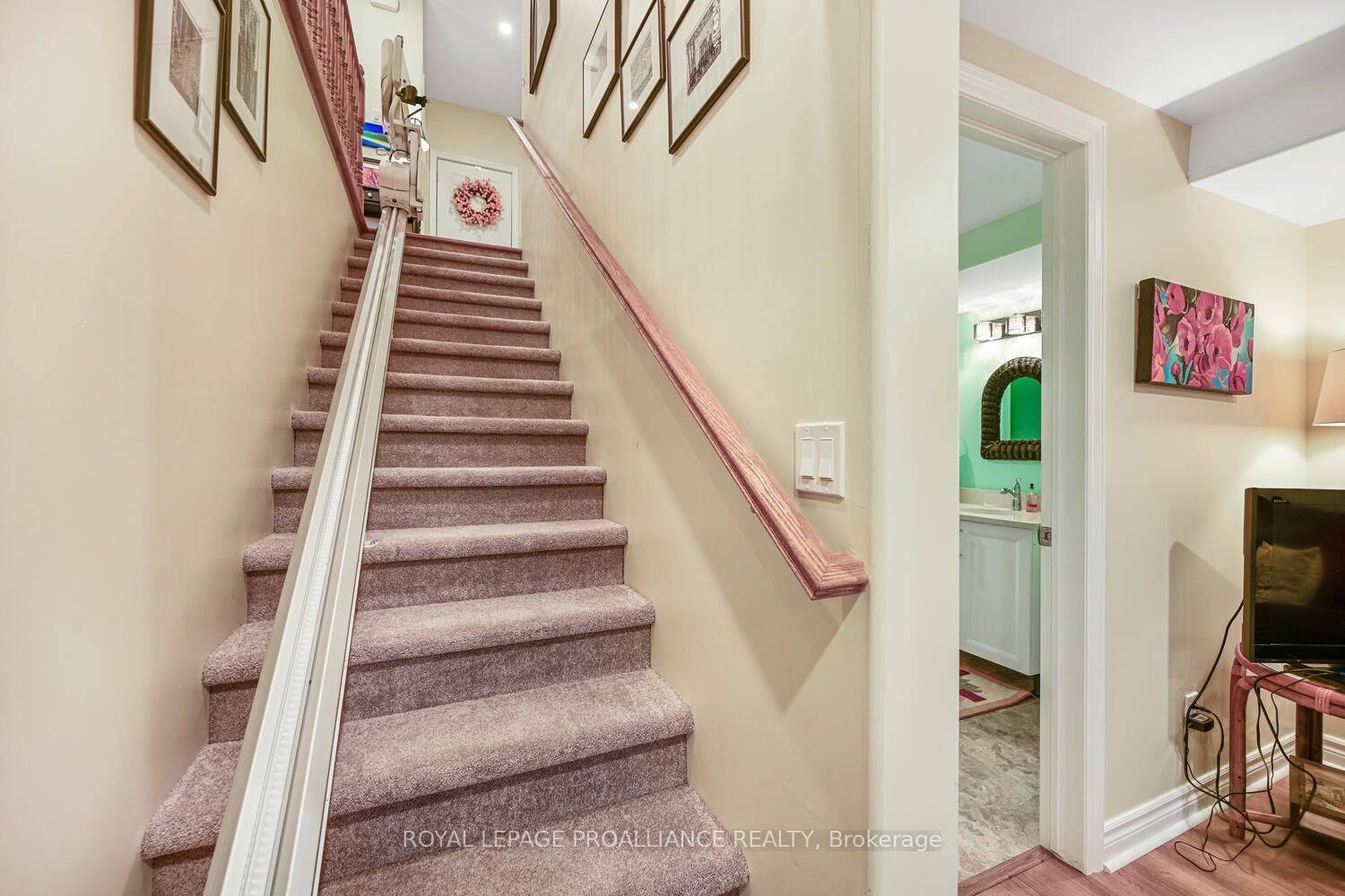 57 A Centre Street • Brockville, ON photo 35