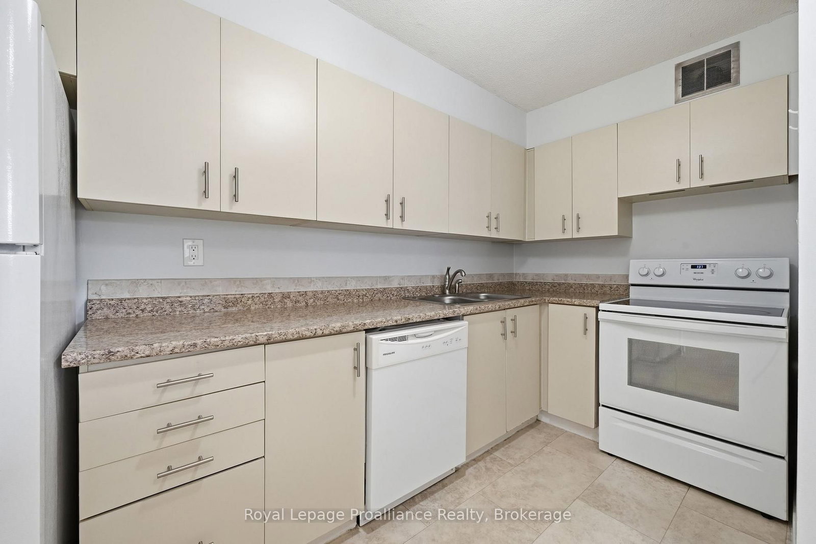 344 Front Street • #302 • Belleville, ON photo 10