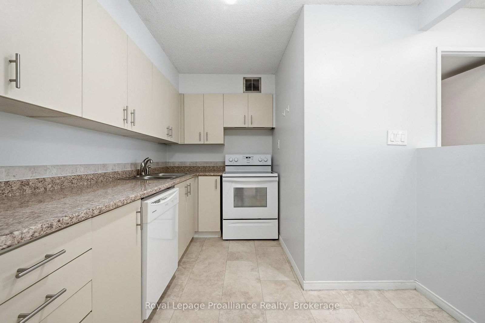 344 Front Street • #302 • Belleville, ON photo 12