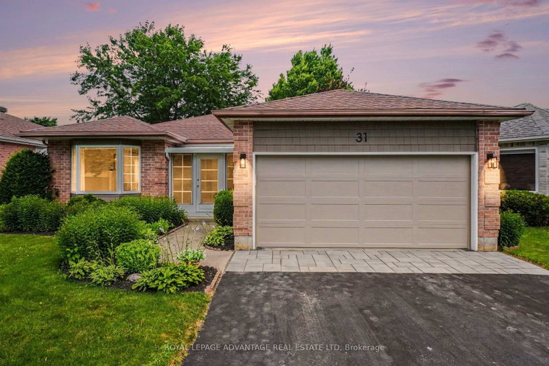 31 Treelawn Boulevard