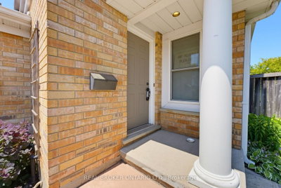 520 Mayflower Street • Waterloo, ON photo 2