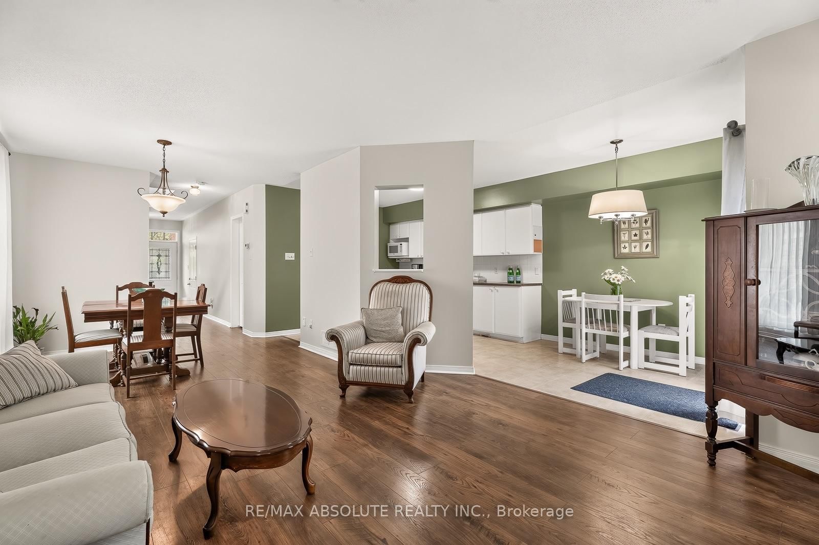 36 Chantilly Gate • Stittsville, ON photo 17