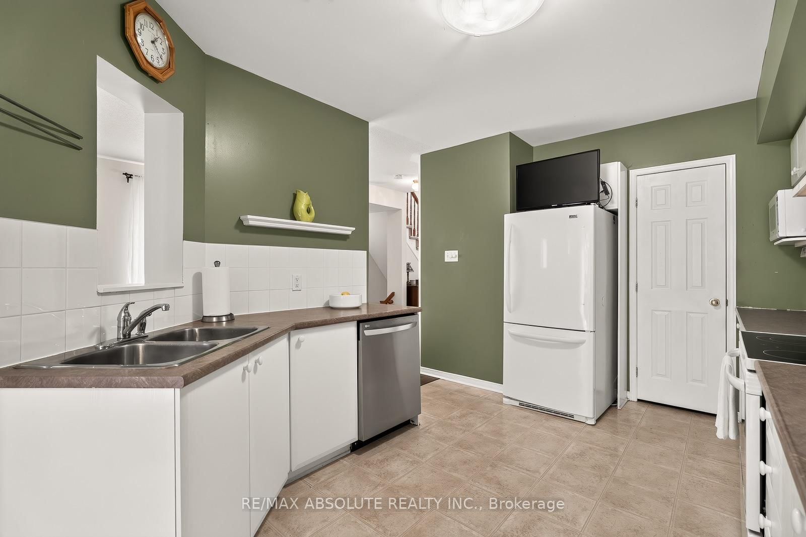 36 Chantilly Gate • Stittsville, ON photo 24