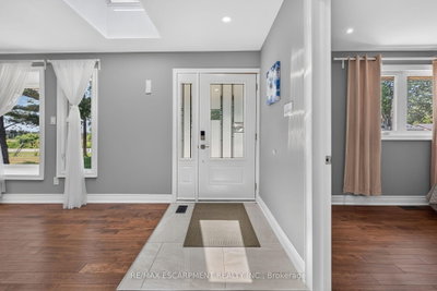 129 Aldercrest Avenue • Hamilton, ON photo 4
