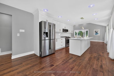 129 Aldercrest Avenue • Hamilton, ON photo 6