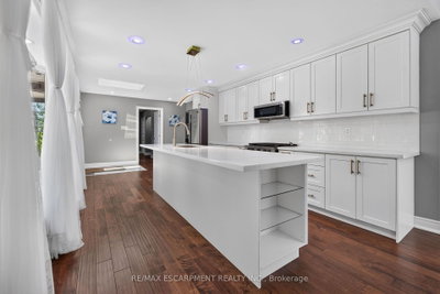 129 Aldercrest Avenue • Hamilton, ON photo 8