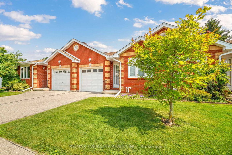 11 - 1 Buchanan Crescent