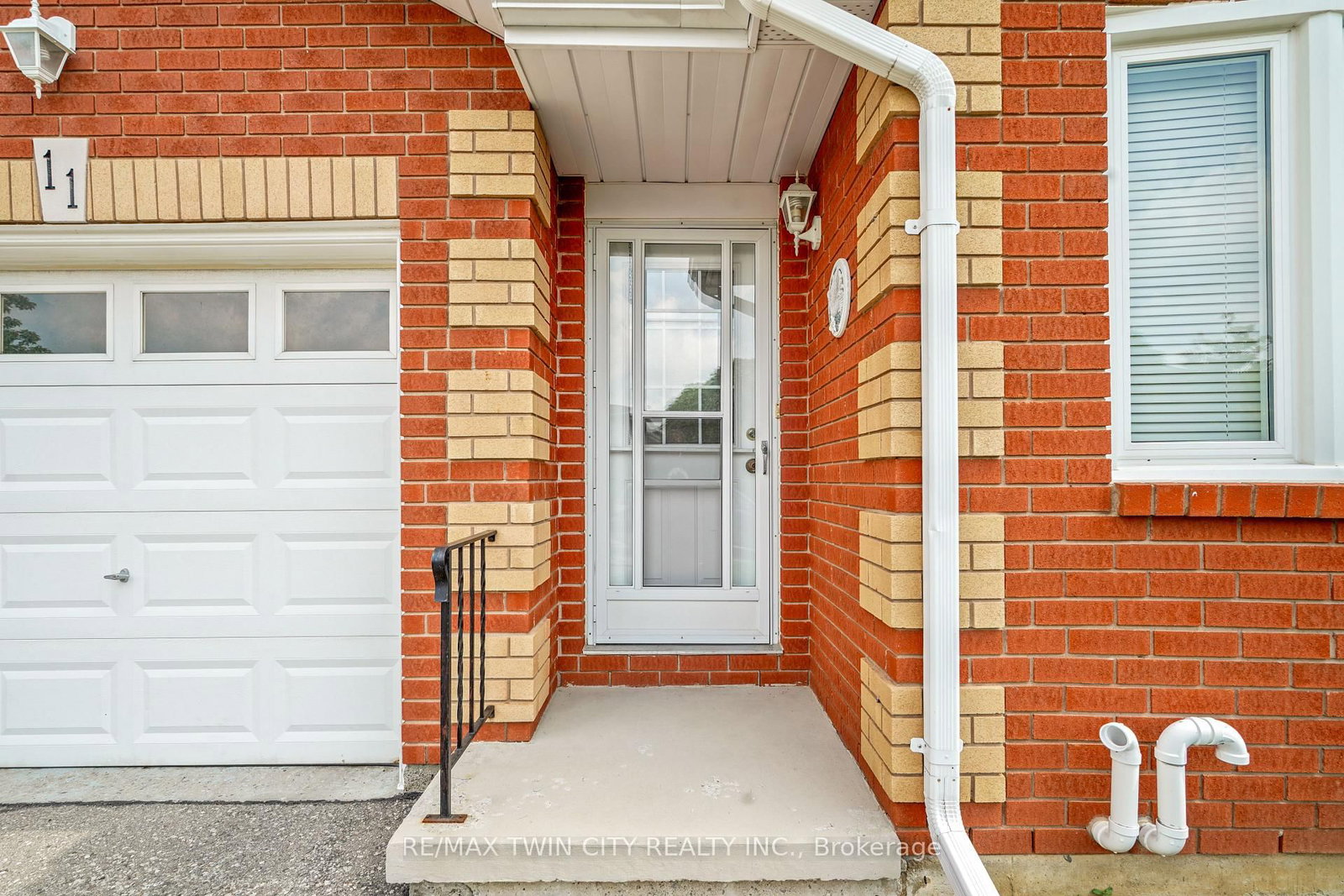 1 Buchanan Crescent Unit 11 — photo 4