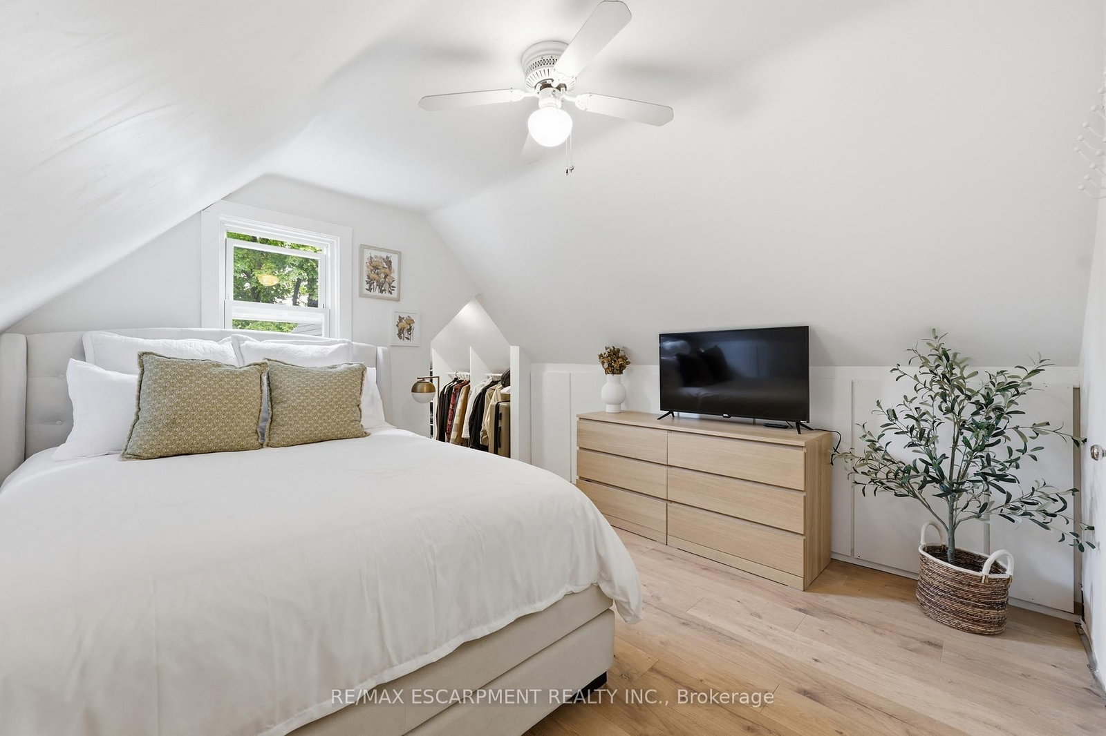 23 East 21st Street • Hamilton, ON photo 34