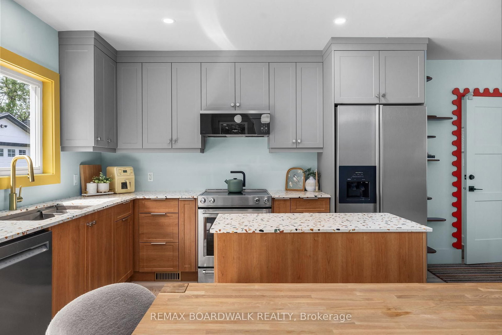 8 Grant Street • Perth, ON photo 7