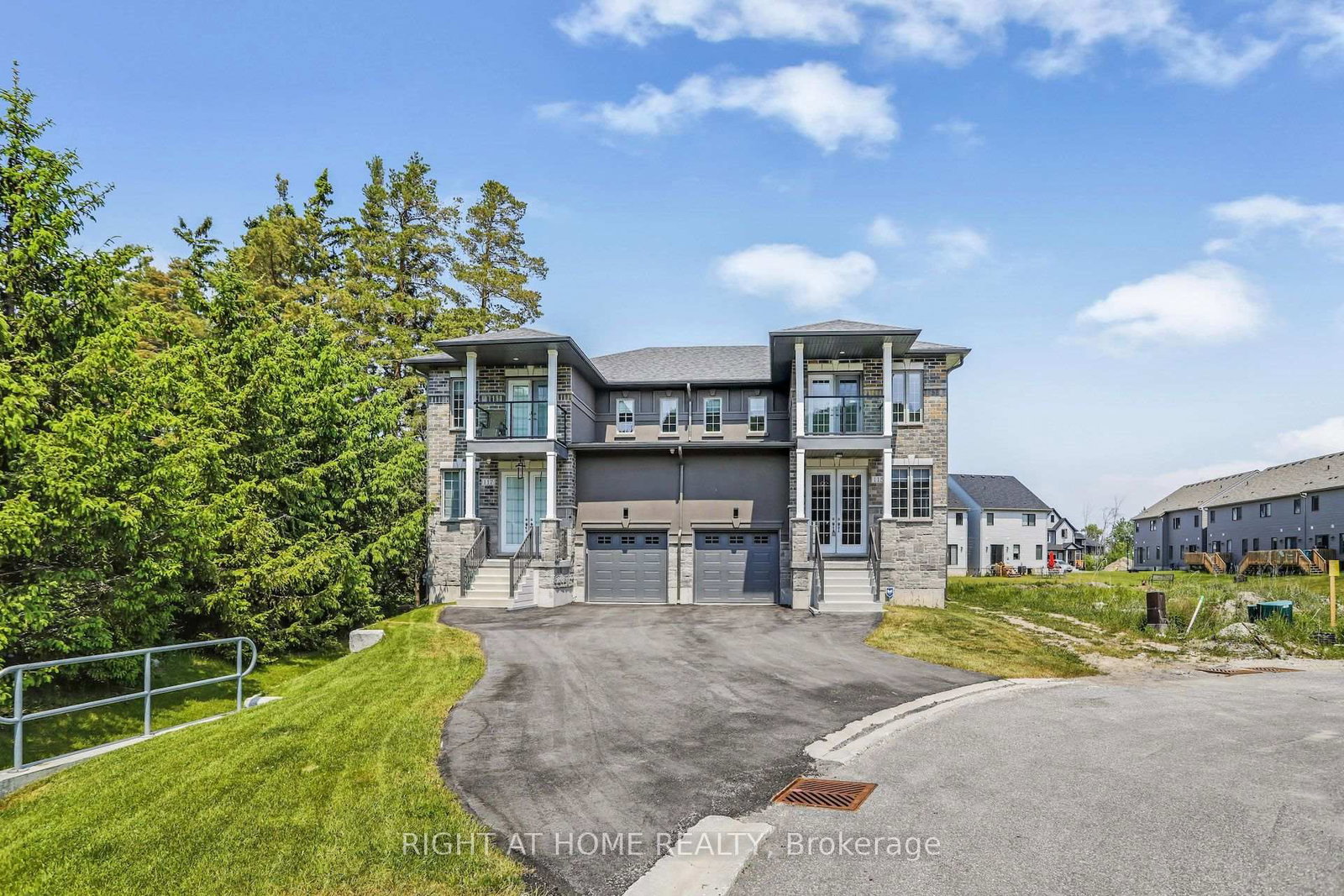 115 Delphi, Blue Mountains, Ontario N0H 1J0