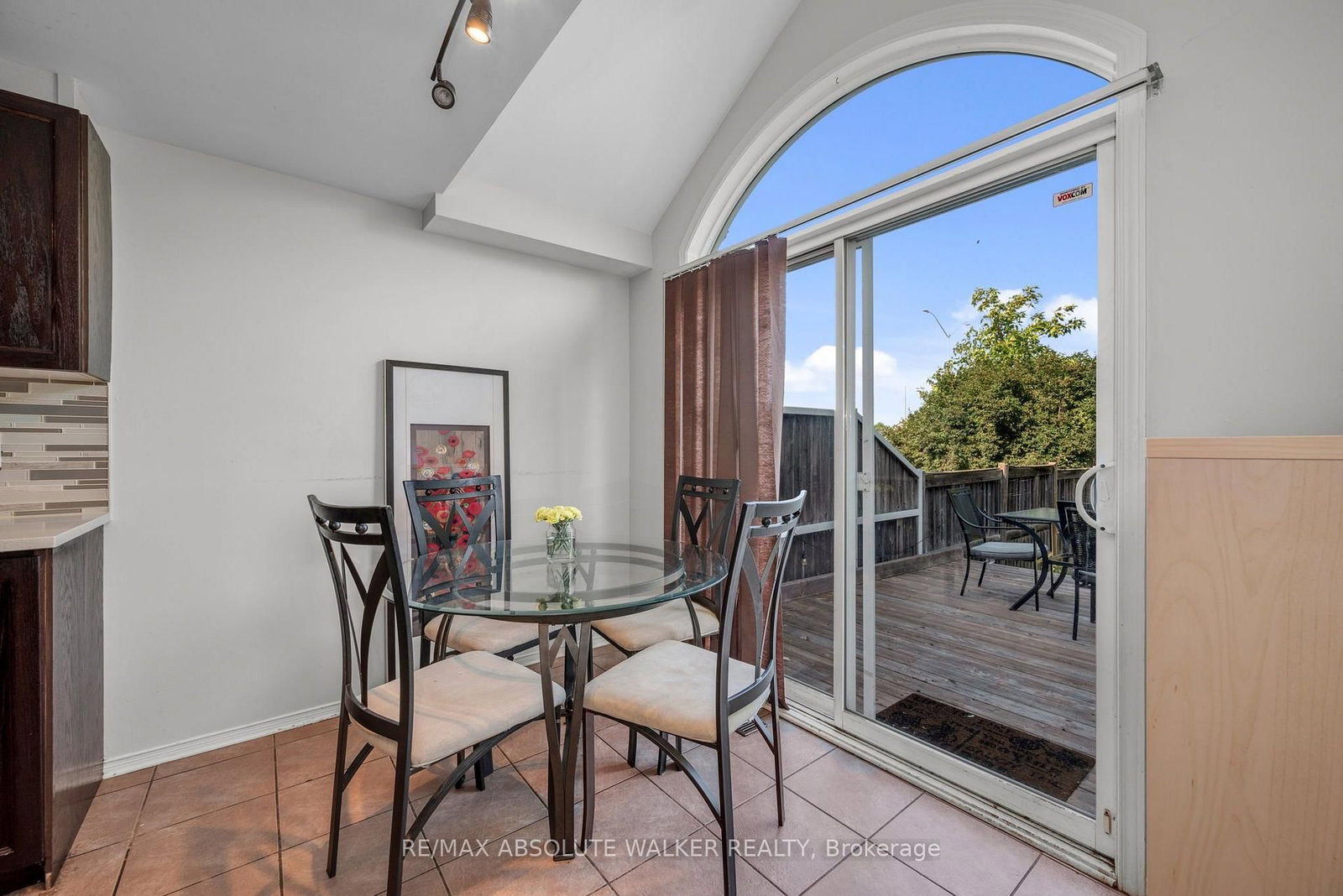 1104 Candlewood Street • Ottawa, ON photo 13