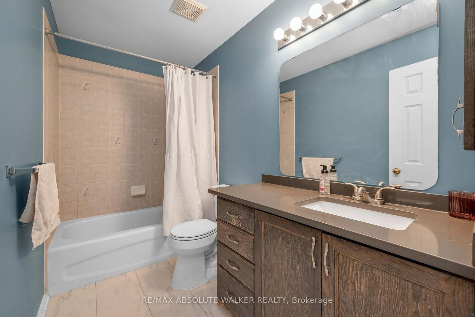 1104 Candlewood Street • Ottawa, ON photo 22