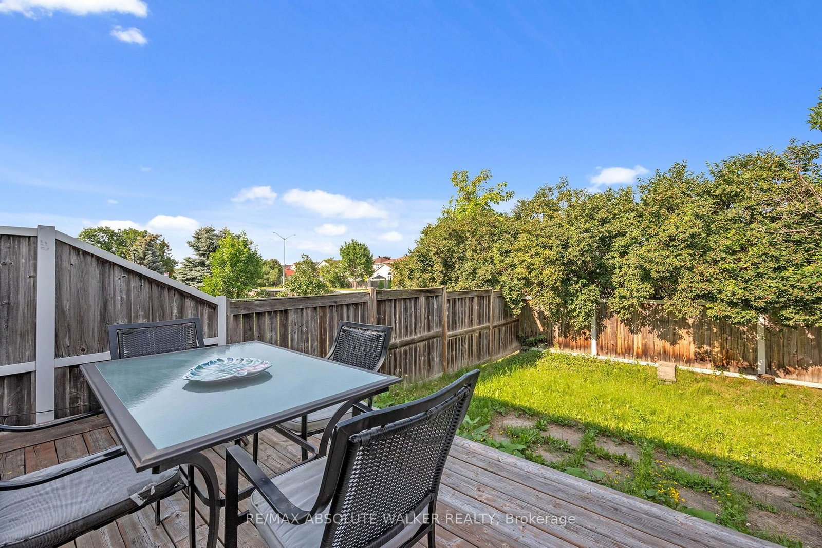 1104 Candlewood Street • Ottawa, ON photo 27