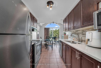 1104 Candlewood Street • Ottawa, ON photo 9