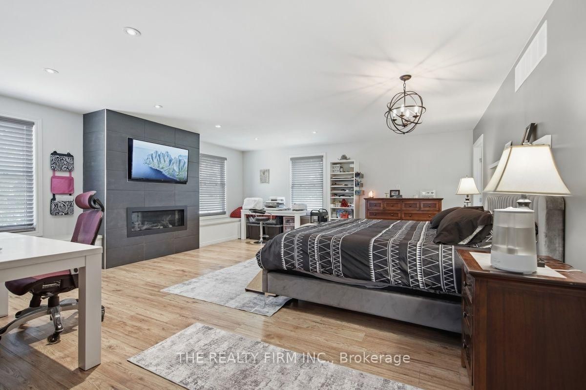 808 Elginfield Road • North Middlesex, ON photo 33