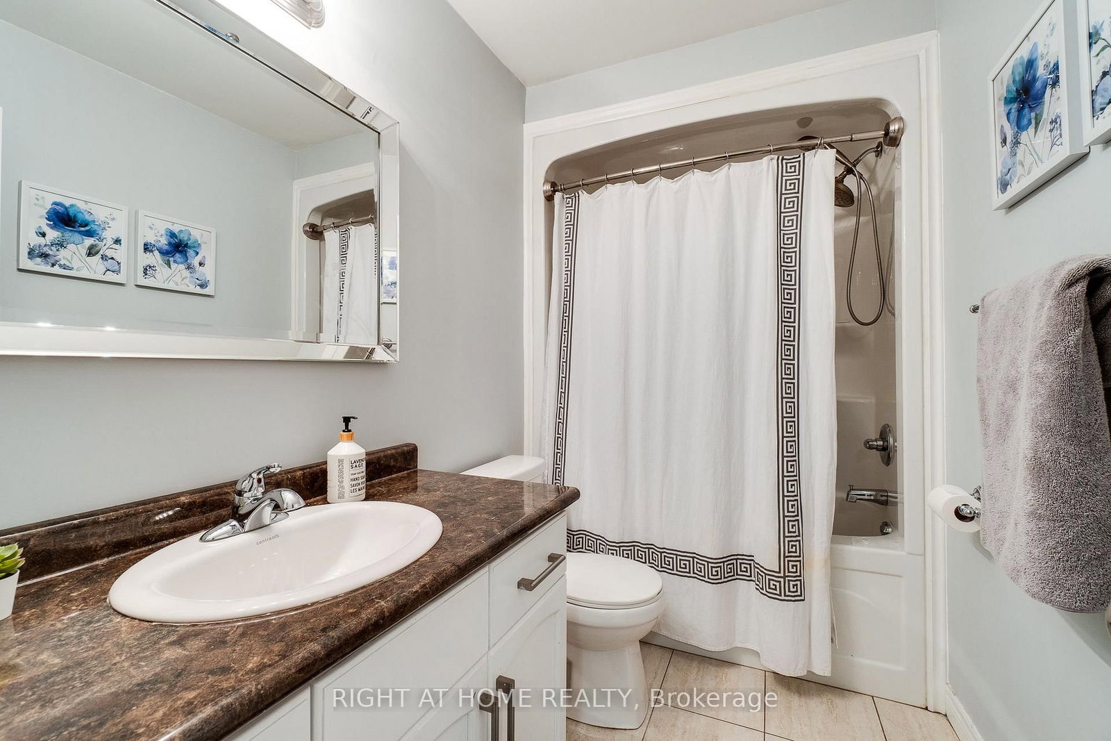 70 Highgate Drive • #12 • Hamilton, ON photo 25