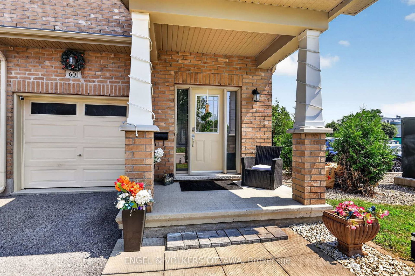 601 Via Campanale Avenue • Ottawa, ON photo 3