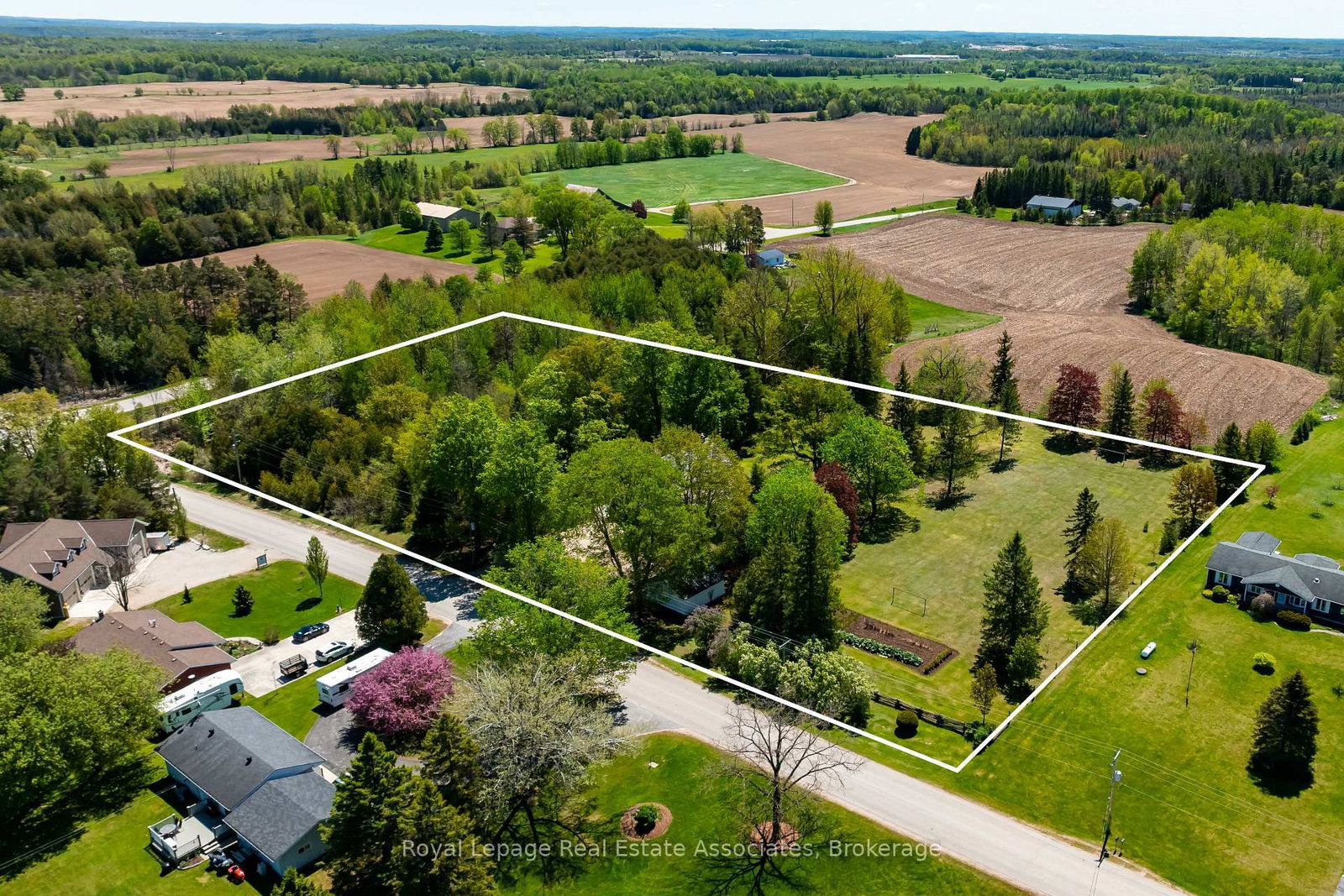 421194 Concession 6 NDR • West Grey, ON photo 2