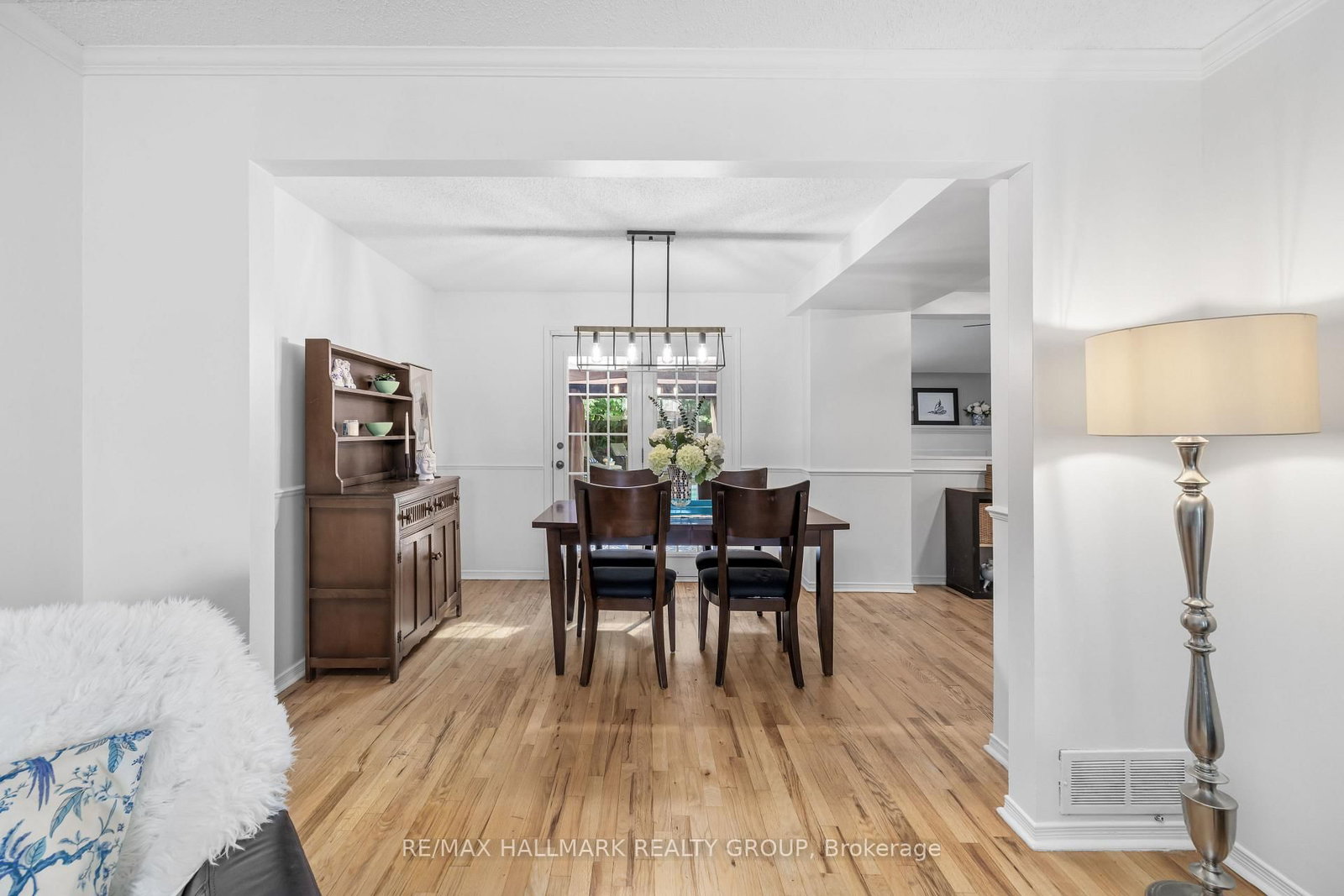 652 Thicket Way • Ottawa, ON photo 10