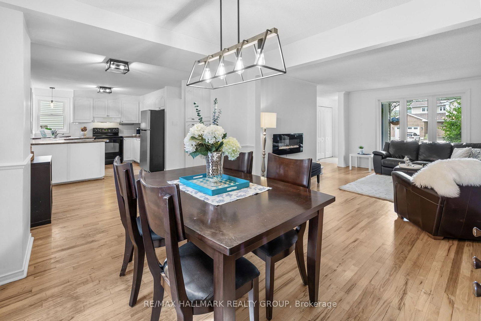652 Thicket Way • Ottawa, ON photo 12
