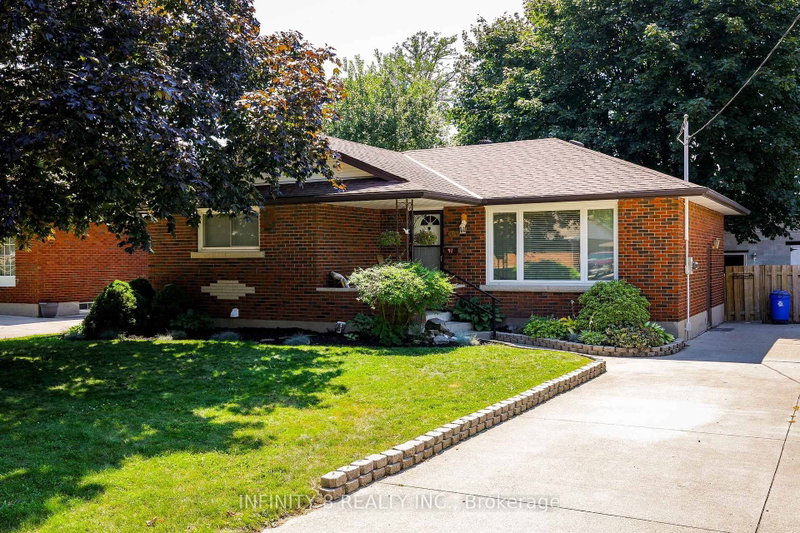 39 Howard Avenue E