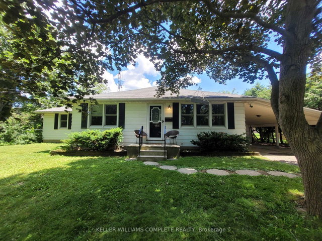 879 WEST 5TH Street