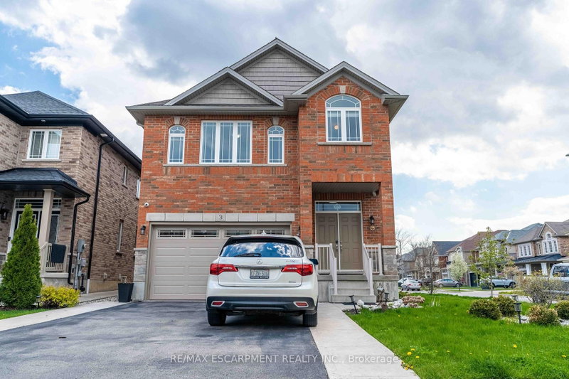 3 NARBONNE Crescent
