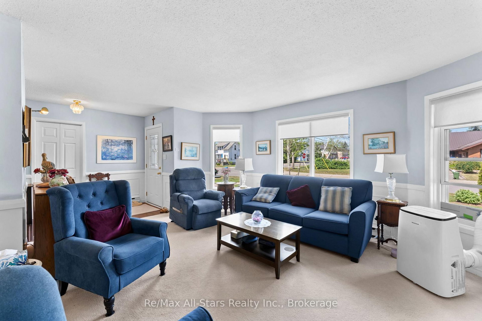 53 Helen Street • Kawartha Lakes, ON photo 11