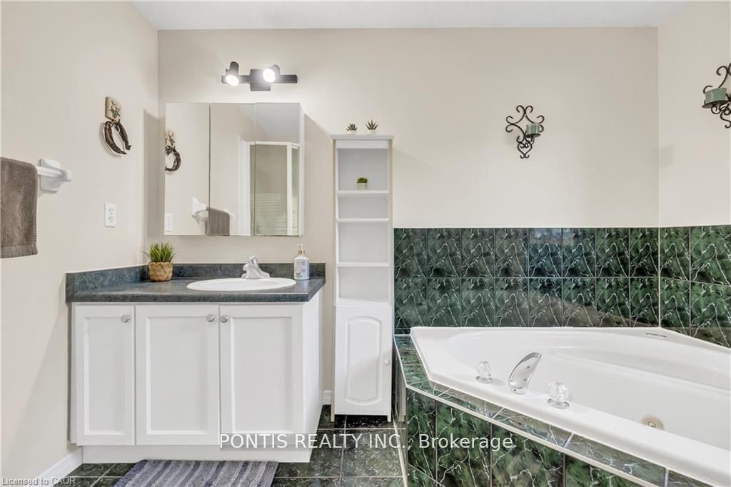 40 Alderson Drive • Cambridge, ON photo 25