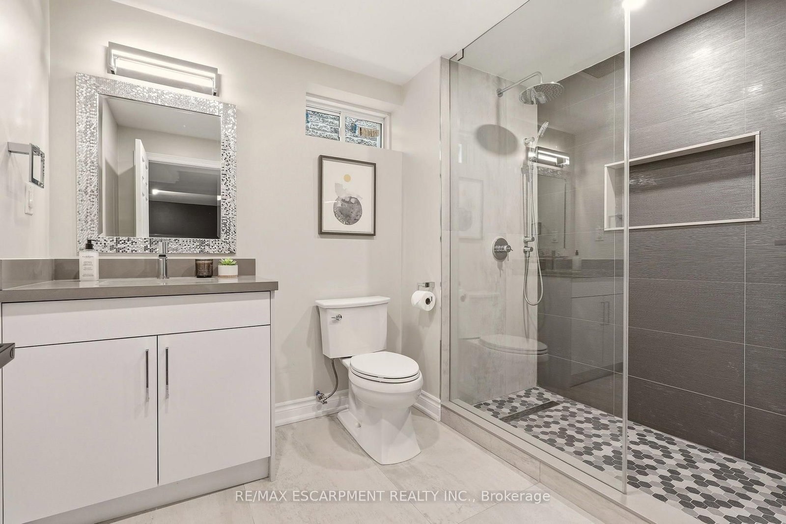 21 House Lane • Hamilton, ON photo 32