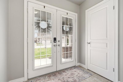 21 House Lane • Hamilton, ON photo 4