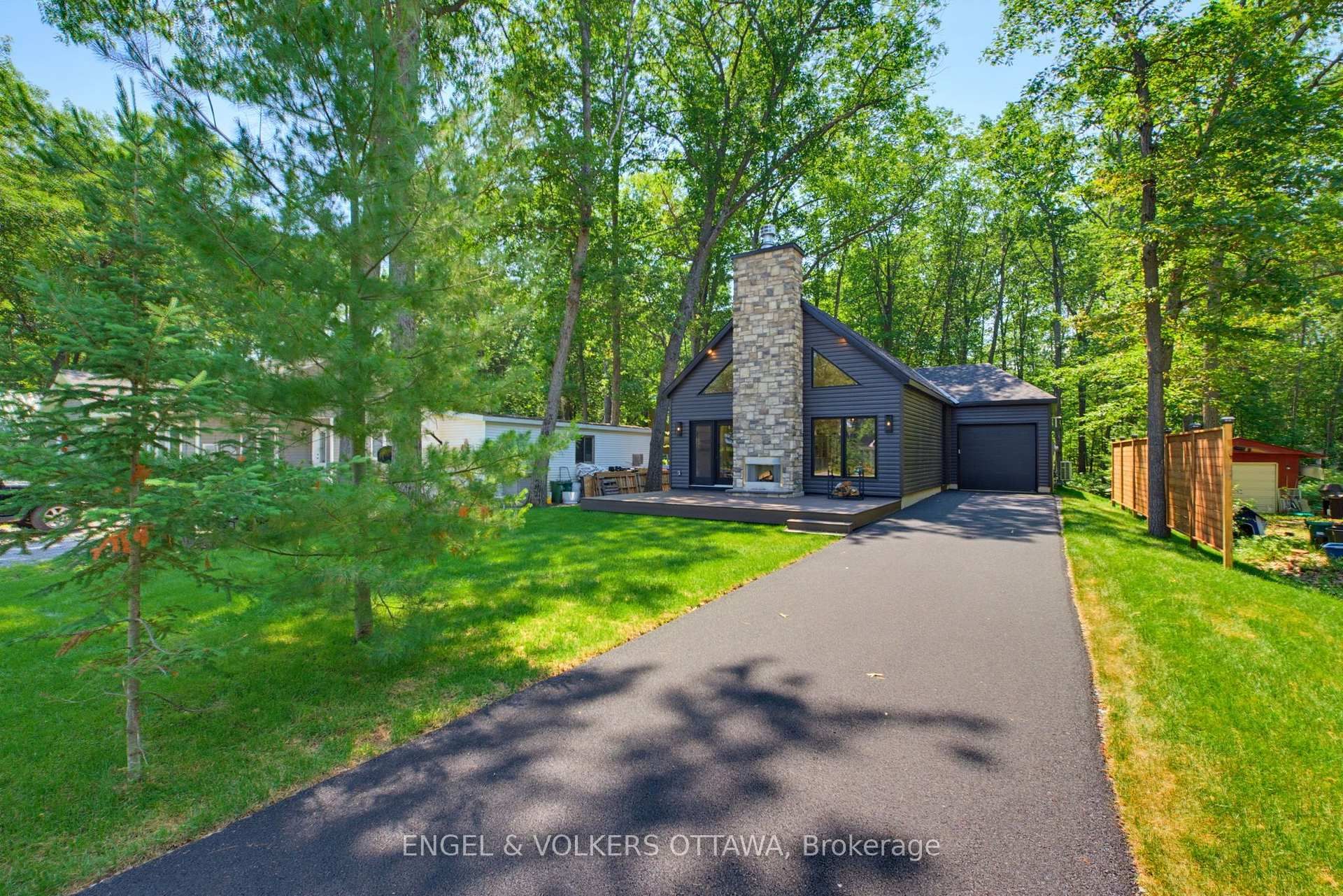 557 Bayview Drive, Ottawa, ON