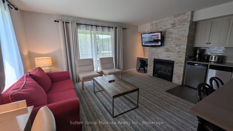 Unit 54-203 — 54-203 Deerhurst Drive, Huntsville