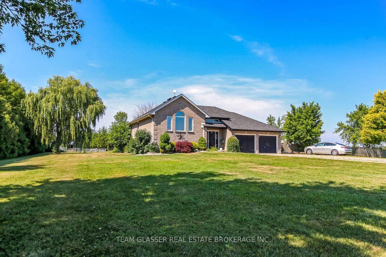 23999 Mayfair Road • Adelaide Metcalfe, ON photo 12