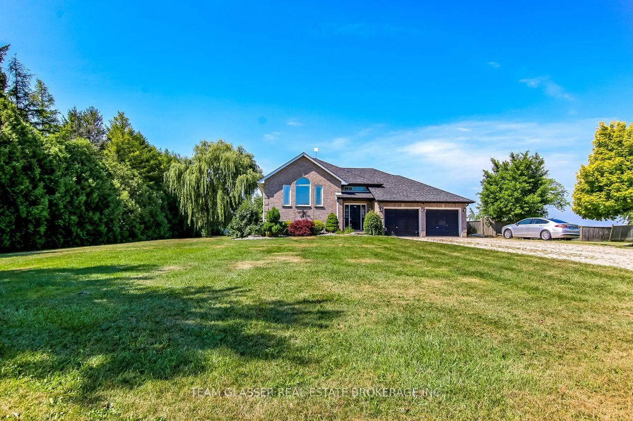 23999 Mayfair Road • Adelaide Metcalfe, ON photo 13