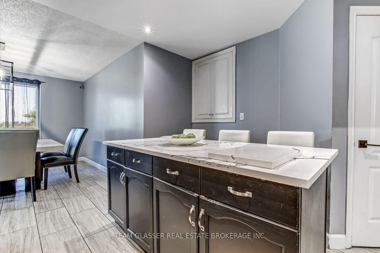 23999 Mayfair Road • Adelaide Metcalfe, ON photo 15