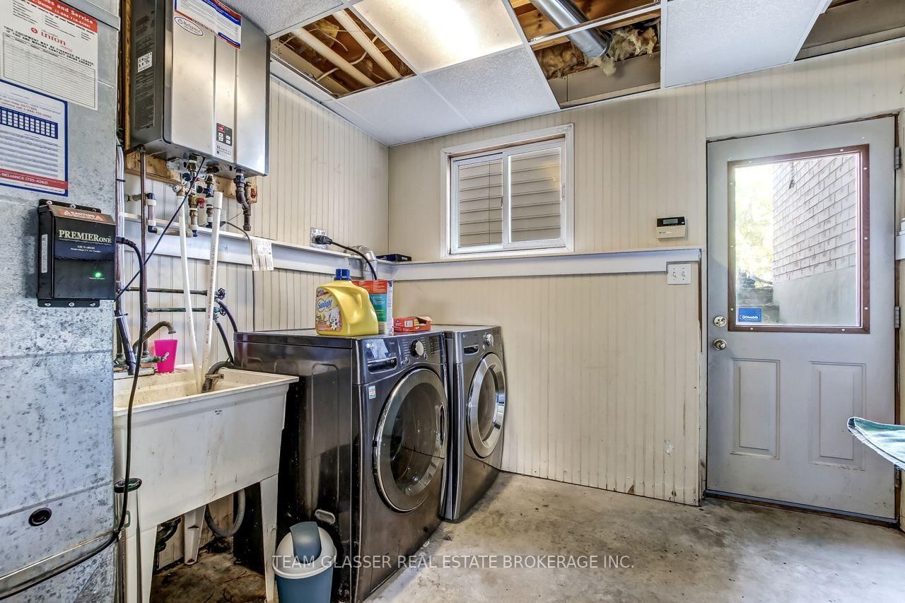 23999 Mayfair Road • Adelaide Metcalfe, ON photo 31