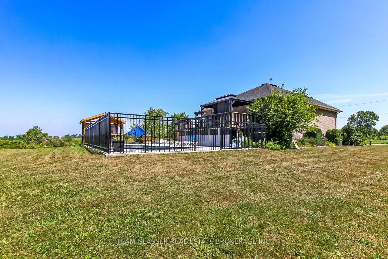 23999 Mayfair Road • Adelaide Metcalfe, ON photo 36