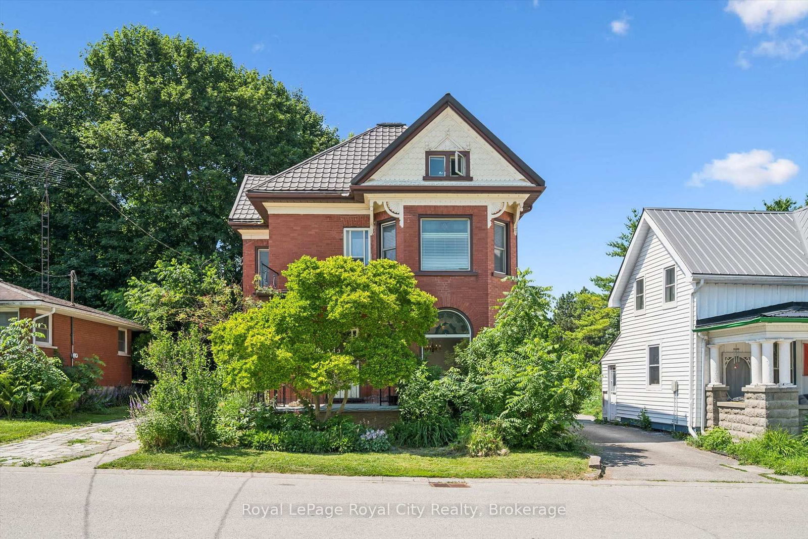 5 West Street • Perth East, ON photo 1
