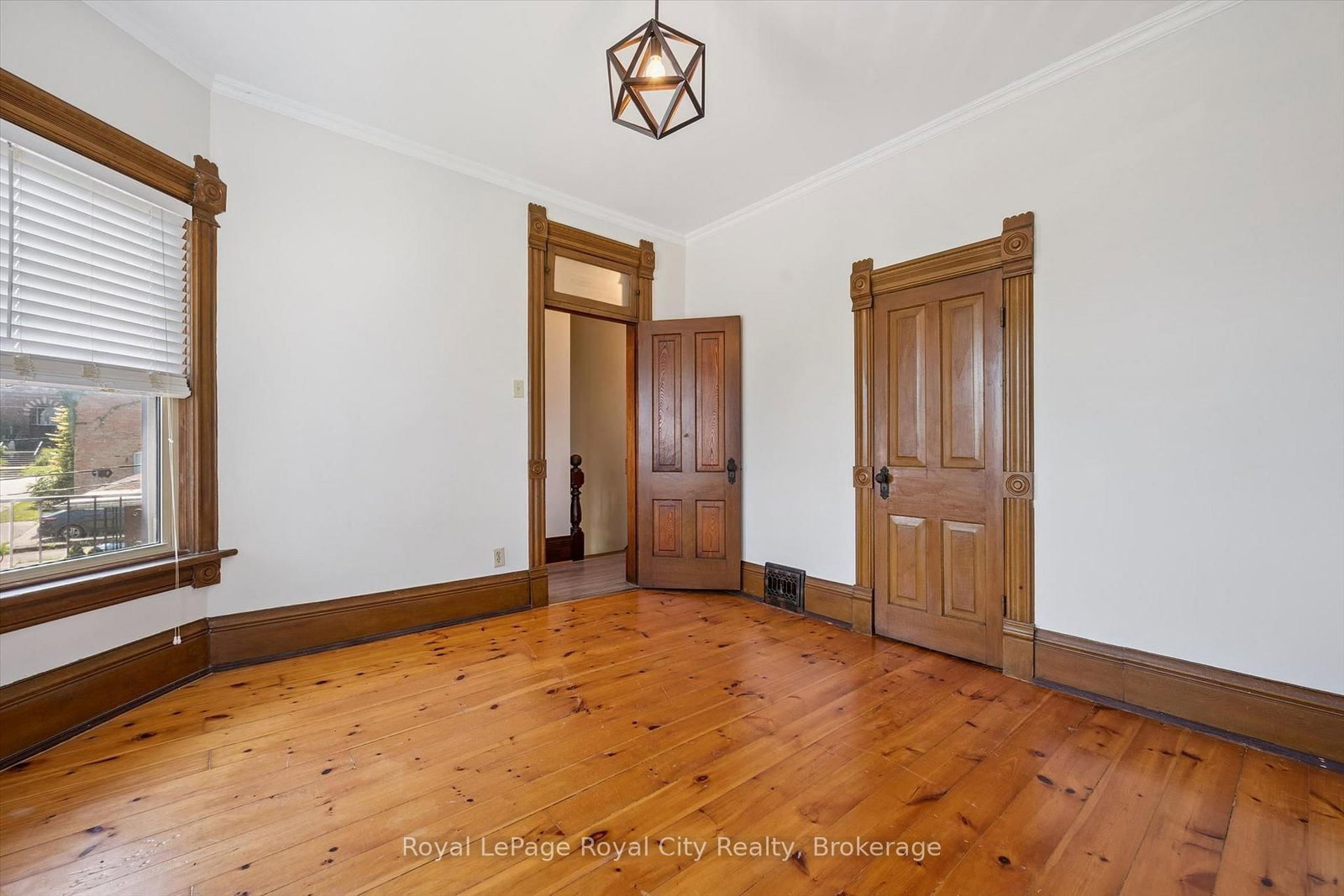 5 West Street • Perth East, ON photo 17