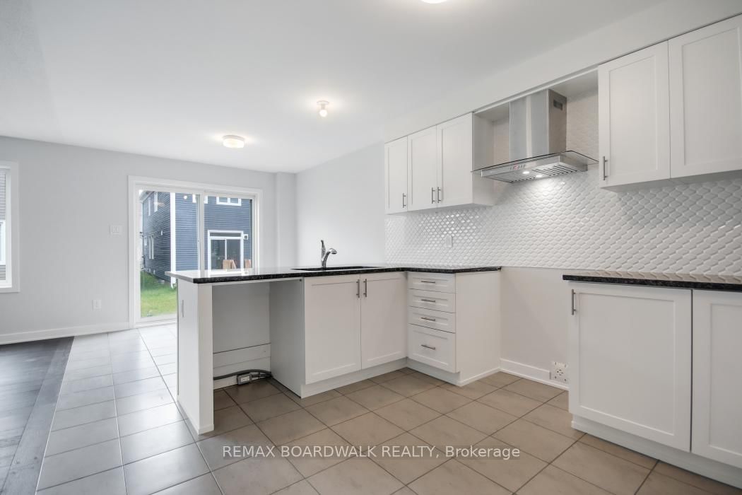 132 Yearling Circle • Richmond, ON photo 10