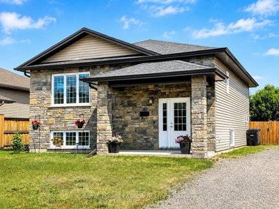 287 Cougar Crescent