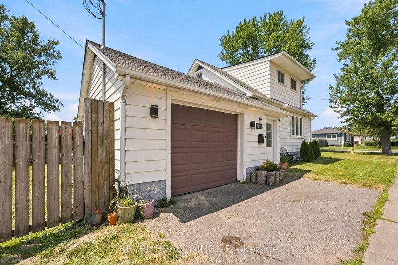 1217 ORCHARD Avenue