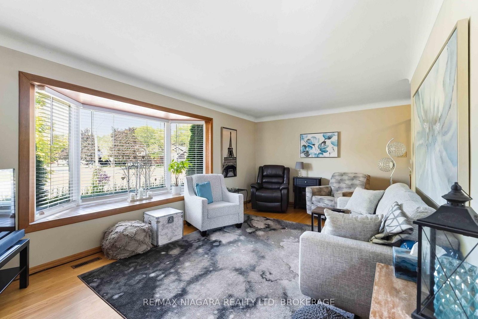 8689 Furlong Avenue • Niagara Falls, ON photo 5