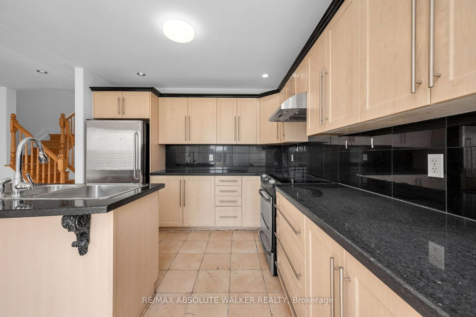 2269 Sandman Crescent • Ottawa, ON photo 18