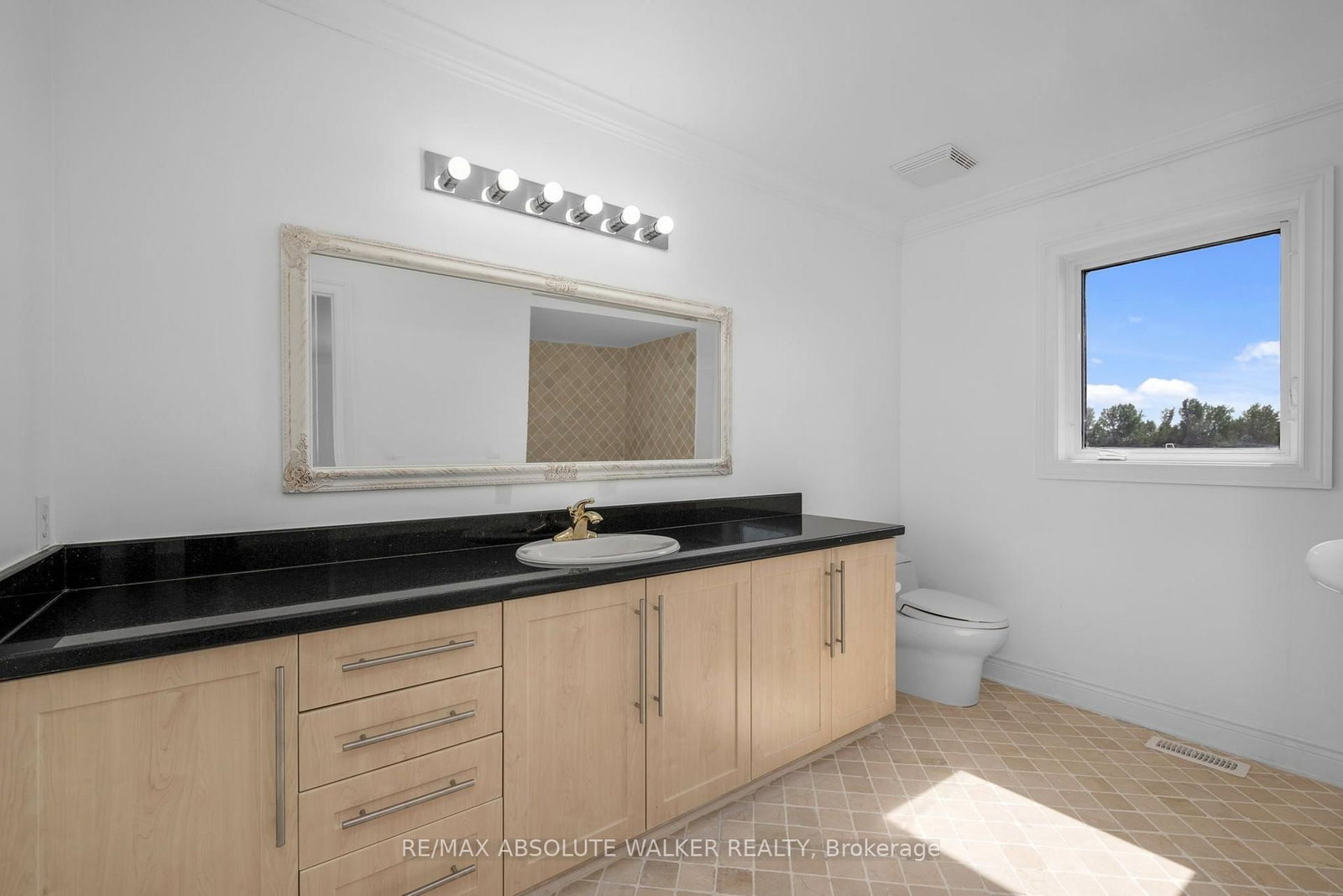 2269 Sandman Crescent • Ottawa, ON photo 30