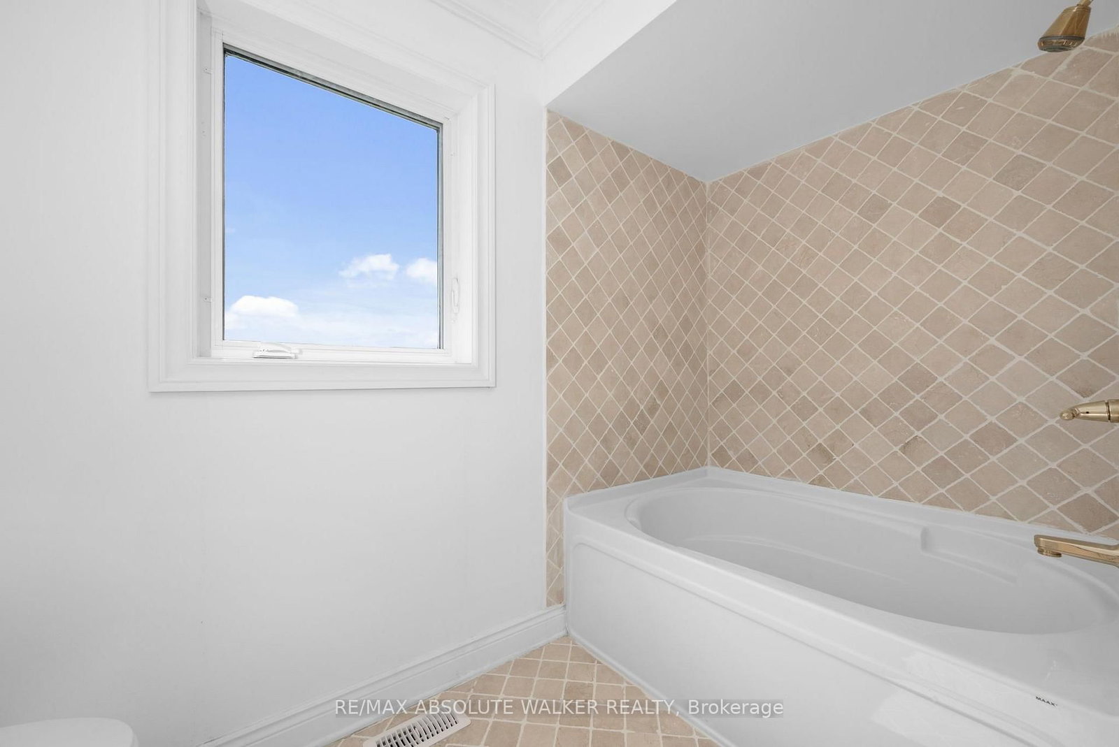 2269 Sandman Crescent • Ottawa, ON photo 31
